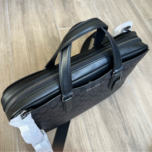 Coach Graham Slim Brief In Signature Canvas - Picture 5 of 9